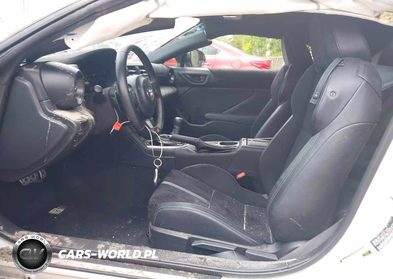 2024 Toyota Gr86 Premium VIN:JF1ZNBE15R8760385 - 5