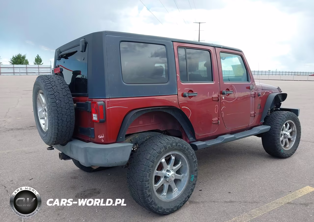 2009 Jeep Wrangler Unlimited Rubicon VIN:1J4GA69119L776735 - 4
