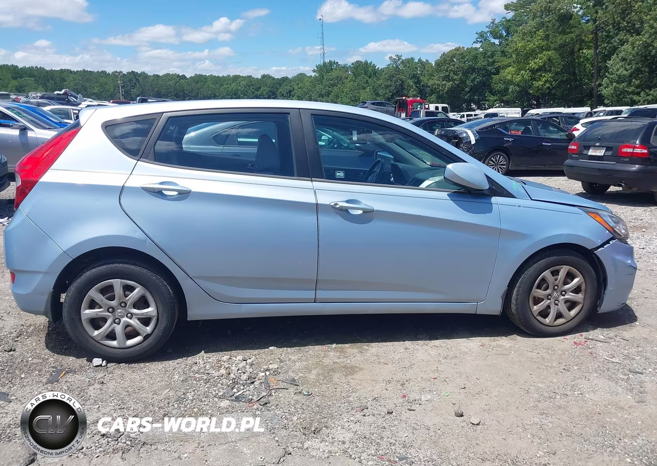 2013 Hyundai Accent Gs VIN:KMHCT5AE1DU081127 - 13