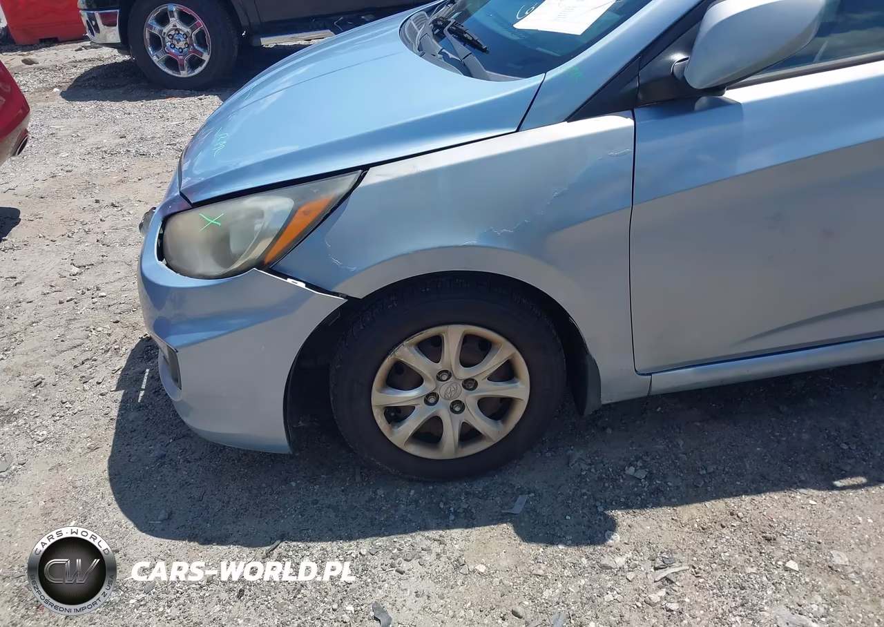 2013 Hyundai Accent Gs VIN:KMHCT5AE1DU081127 - 18