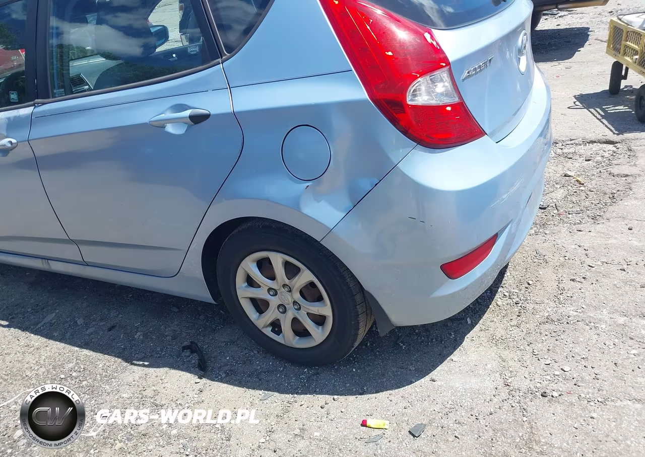 2013 Hyundai Accent Gs VIN:KMHCT5AE1DU081127 - 19