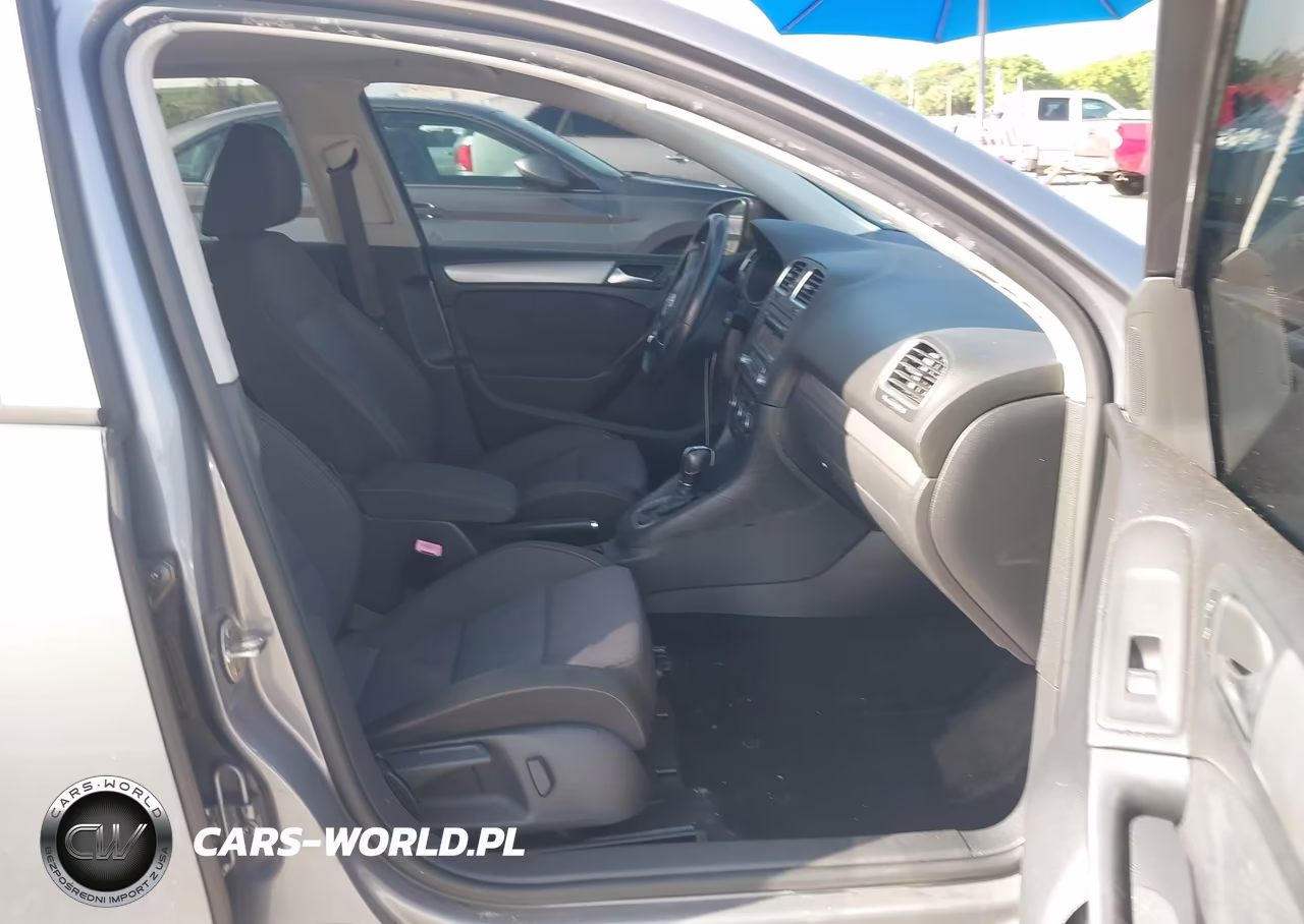2013 Volkswagen Golf 2.5L 4-Door VIN:WVWDB7AJ8DW091307 - 5