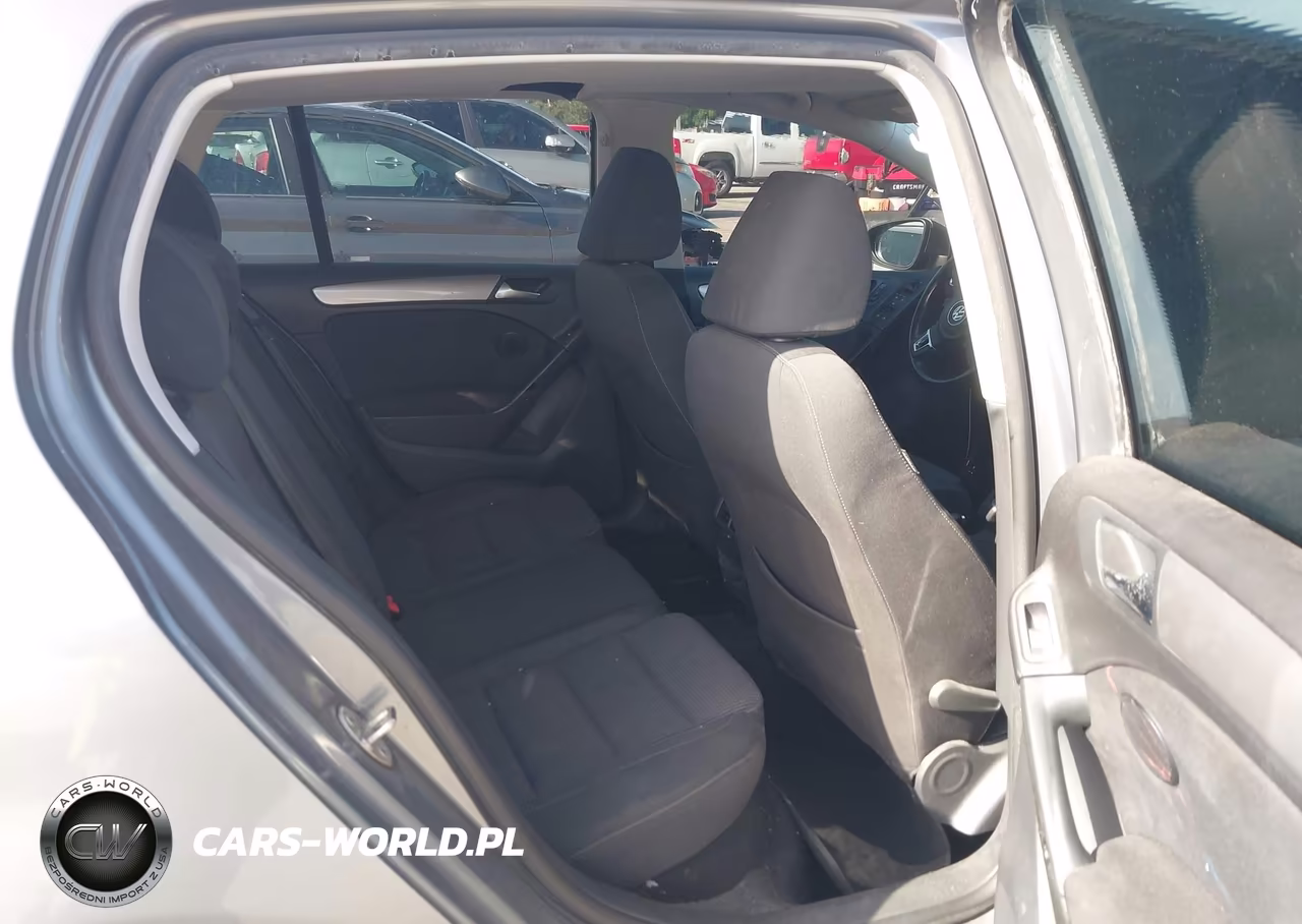 2013 Volkswagen Golf 2.5L 4-Door VIN:WVWDB7AJ8DW091307 - 8