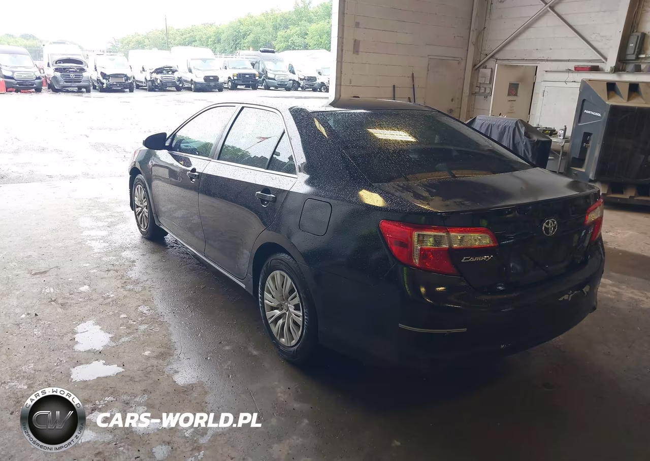 2013 Toyota Camry Le VIN:4T4BF1FK0DR301227 - 3