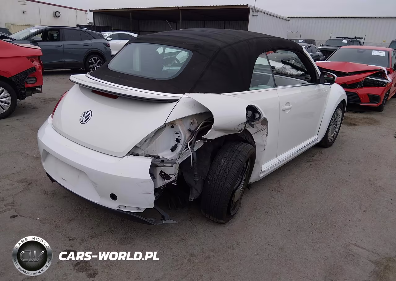 2014 Volkswagen Beetle 1.8T VIN:3VW507AT3EM820713 - 4