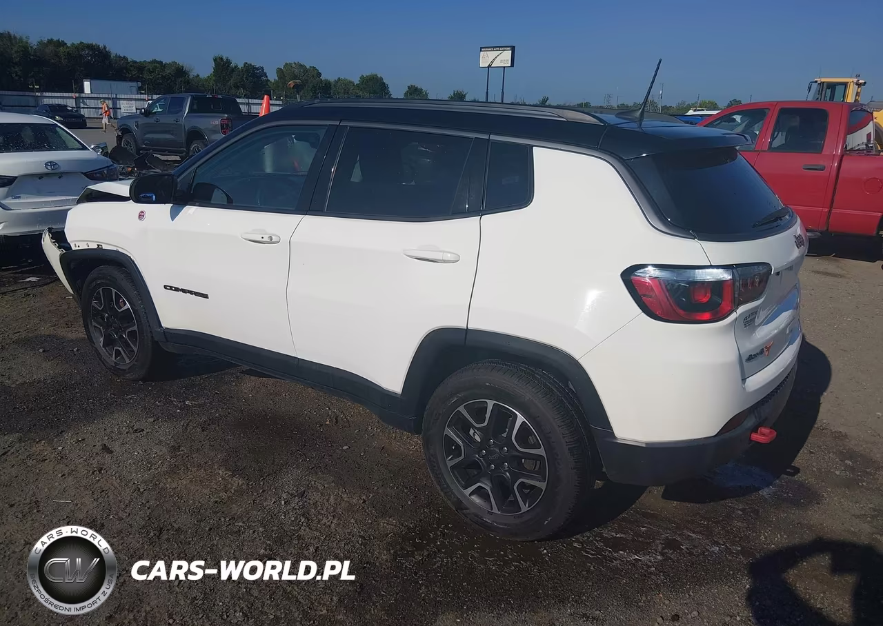 2020 Jeep Compass Trailhawk 4X4 VIN:3C4NJDDBXLT214782 - 3
