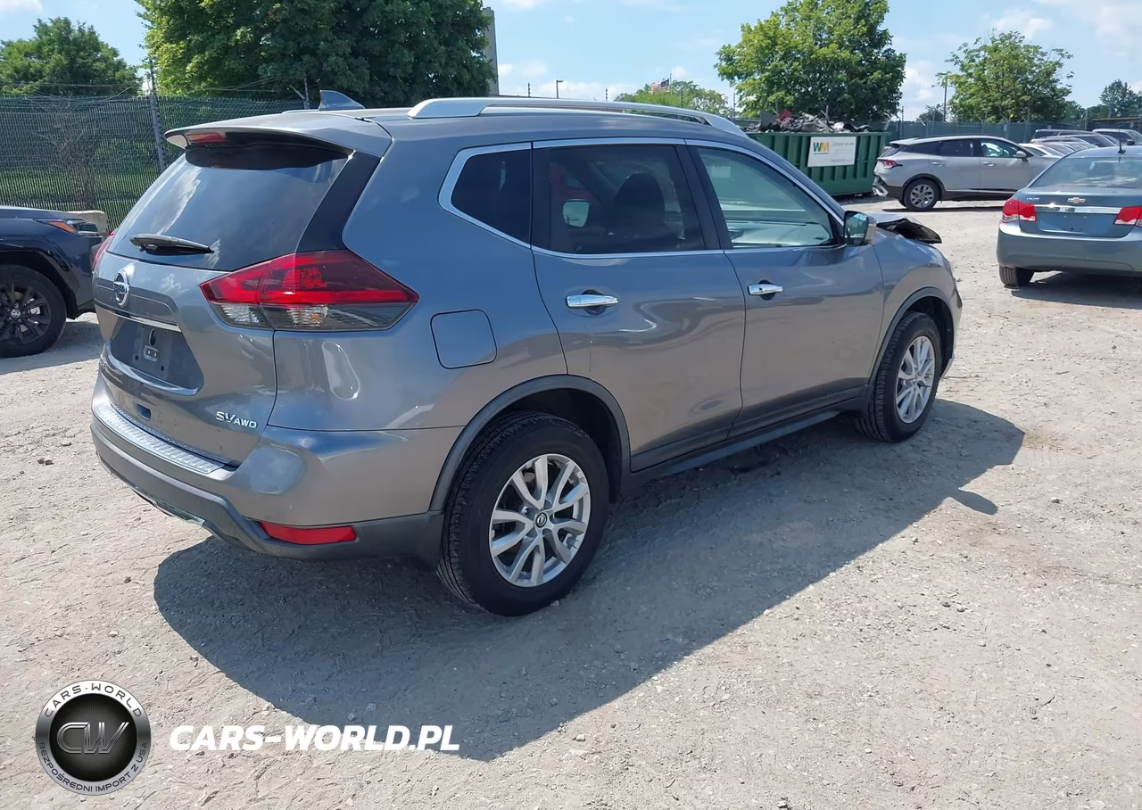 2018 Nissan Rogue Sv VIN:KNMAT2MV1JP597911 - 4