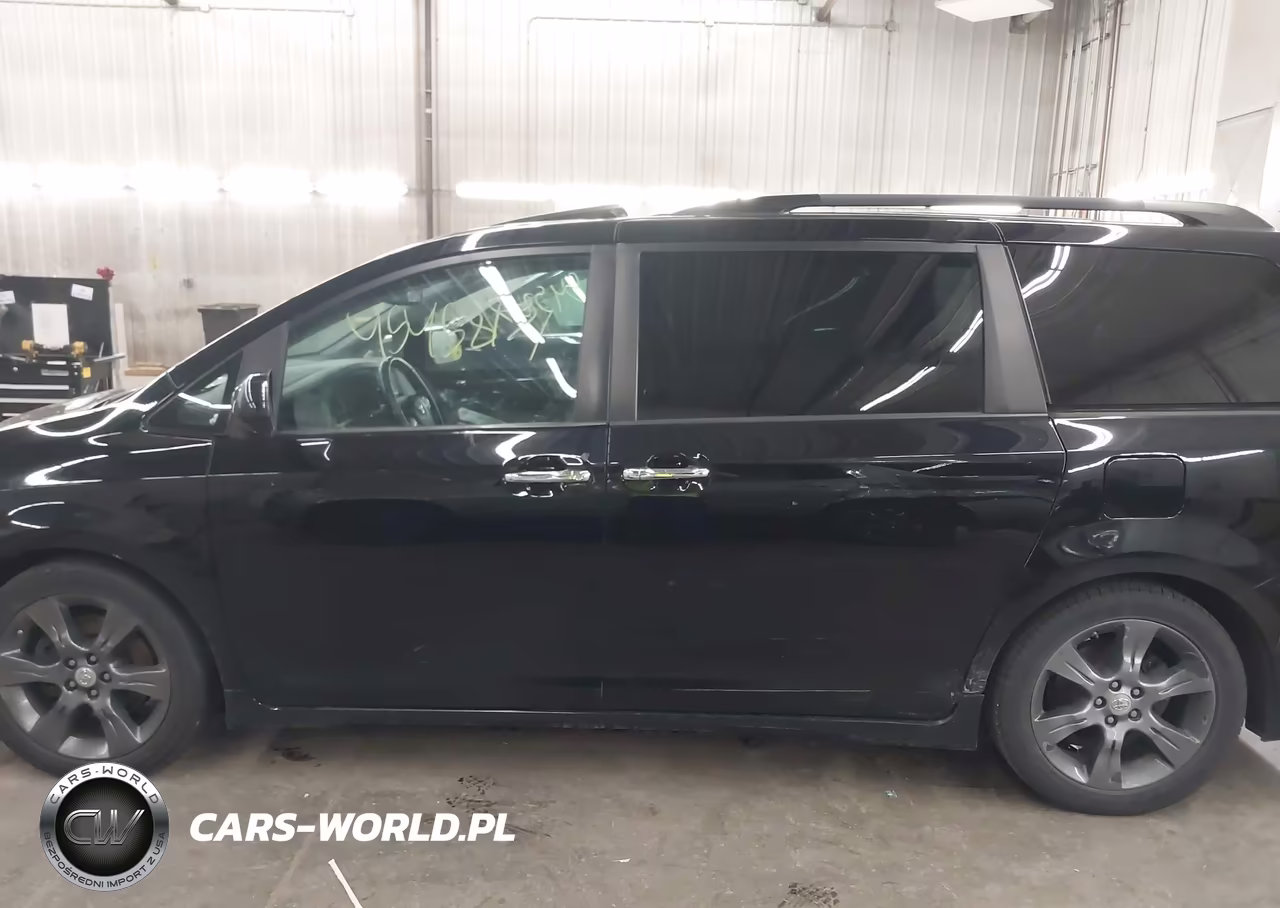 2015 Toyota Sienna Se 8 Passenger VIN:5TDXK3DC1FS599382 - 15