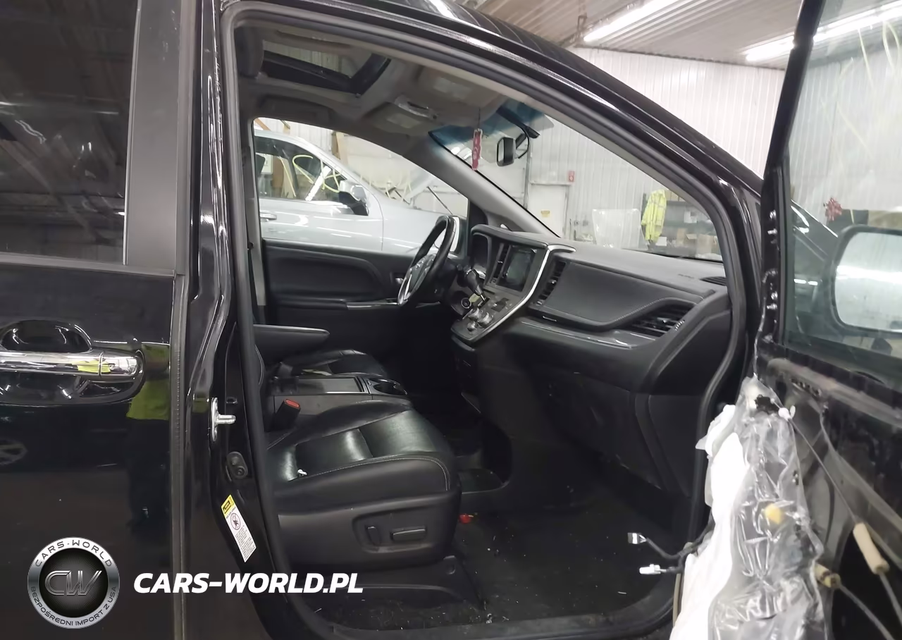 2015 Toyota Sienna Se 8 Passenger VIN:5TDXK3DC1FS599382 - 5