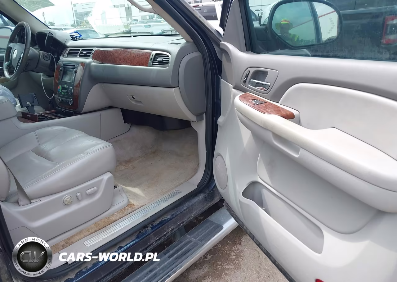 2007 Chevrolet Suburban Ltz VIN:3GNFC16077G264330 - 5