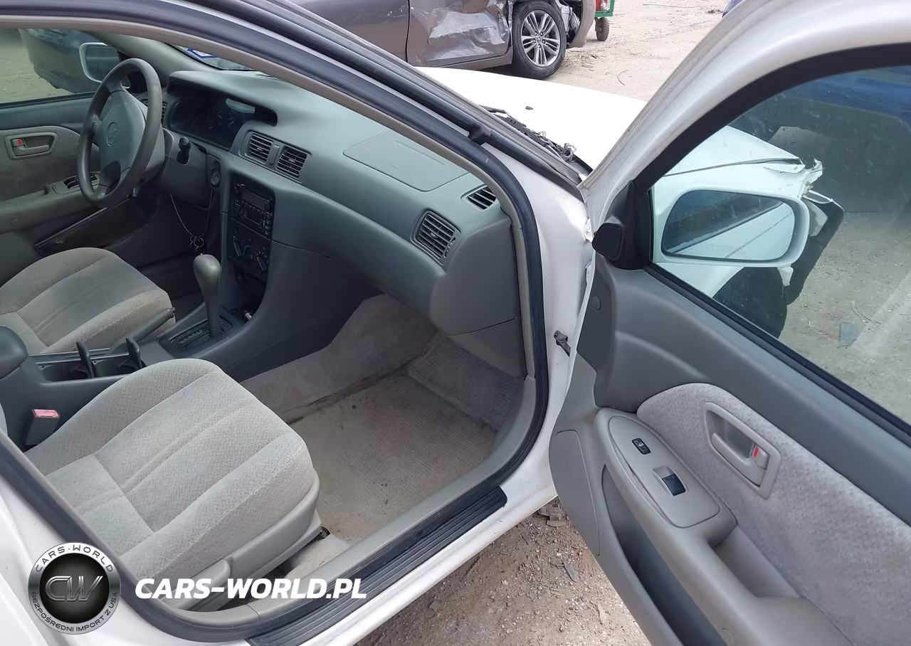 2000 Toyota Camry Le VIN:JT2BG22K2Y0434147 - 8