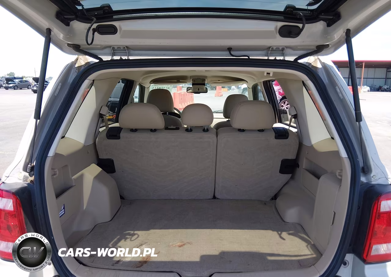 2008 Ford Escape Xlt VIN:1FMCU03158KB52809 - 17