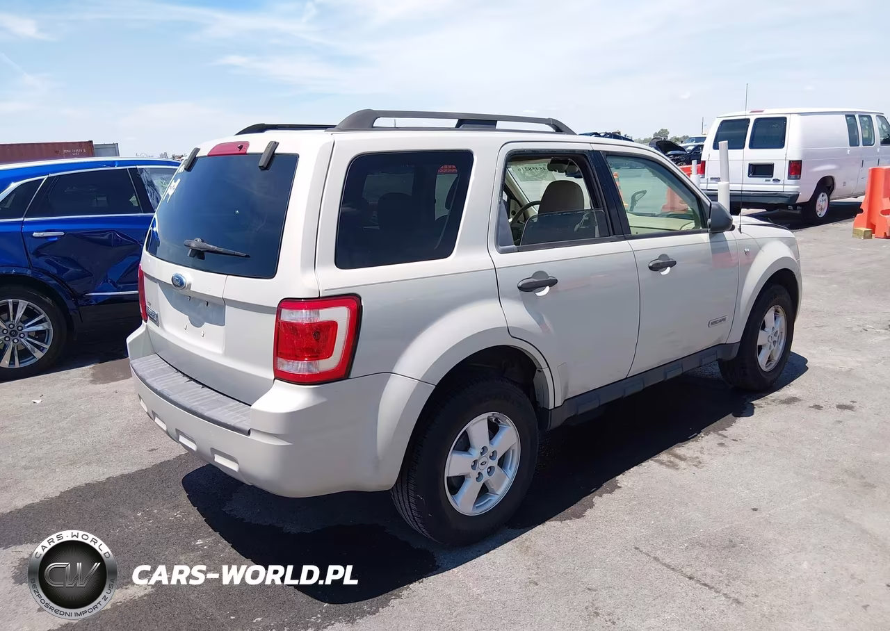 2008 Ford Escape Xlt VIN:1FMCU03158KB52809 - 4