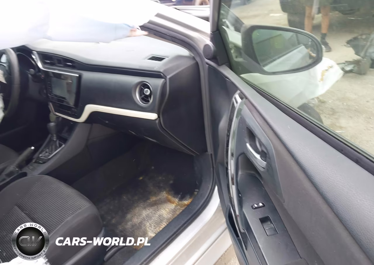 2017 Toyota Corolla Im VIN:JTNKARJE0HJ546948 - 5
