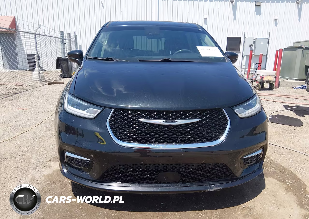2023 Chrysler Pacifica Touring L VIN:2C4RC1BG7PR573993 - 12