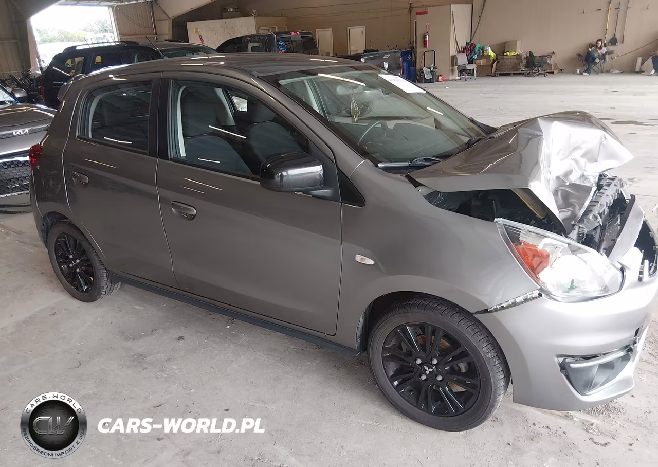 2020 Mitsubishi Mirage Le – zdjęcie 1 z 17