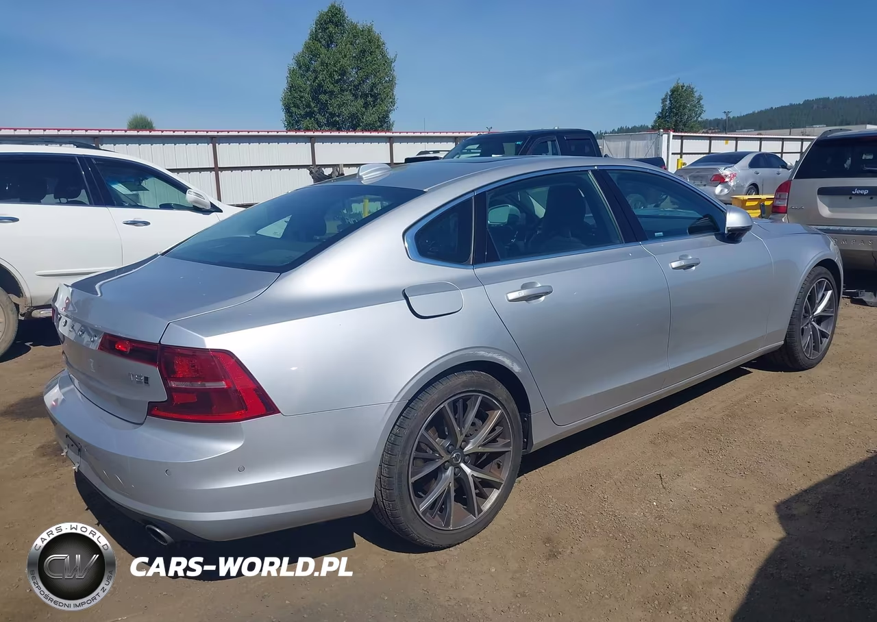 2018 Volvo S90 T5 Momentum VIN:LVY982MK6JP031181 - 4