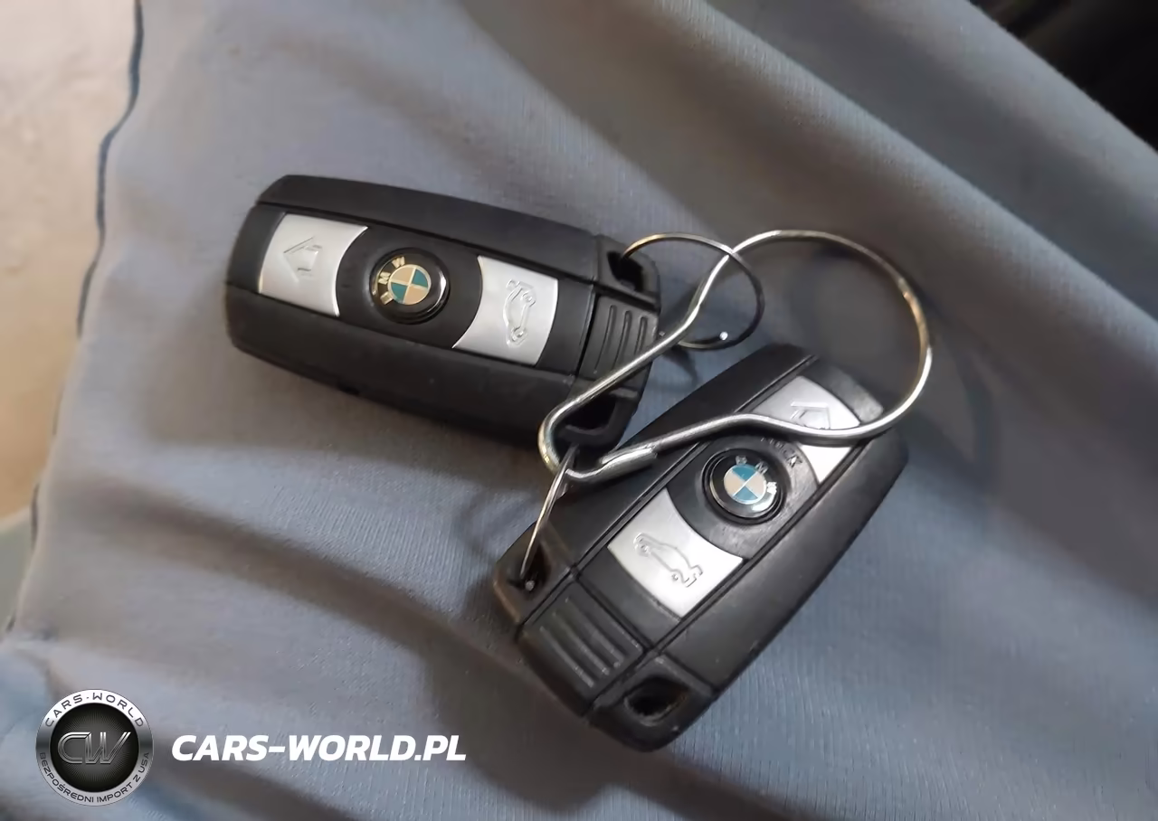 2011 BMW 328I xDrive VIN:WBAPK5C58BF125645 - 11