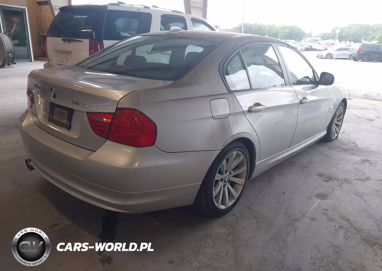 2011 BMW 328I xDrive VIN:WBAPK5C58BF125645 - 4