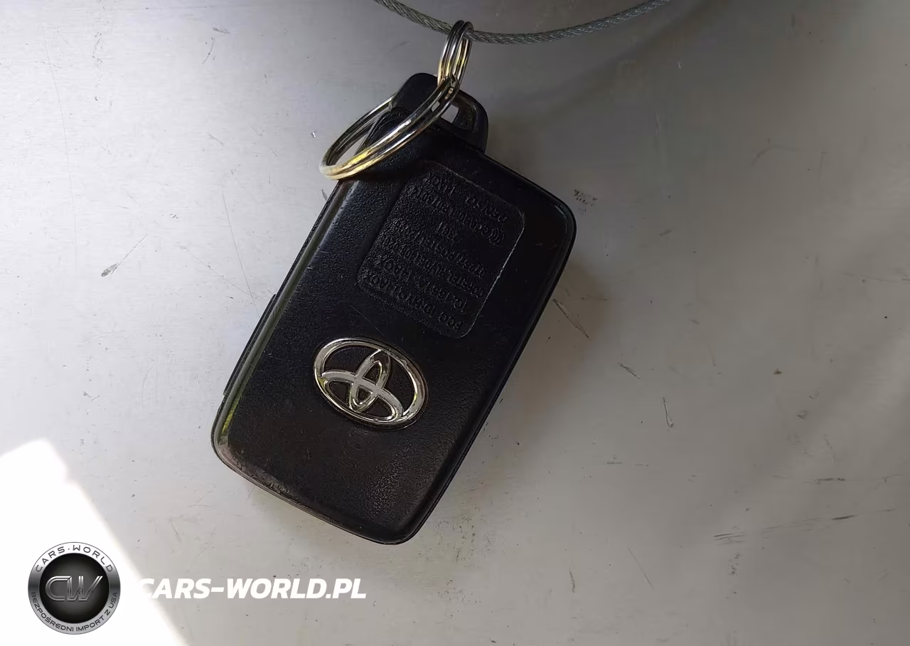 2015 Toyota Prius Four VIN:JTDKN3DU0F1902711 - 11