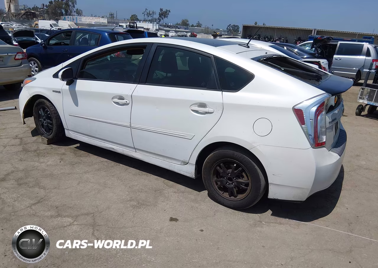 2015 Toyota Prius Four VIN:JTDKN3DU0F1902711 - 3