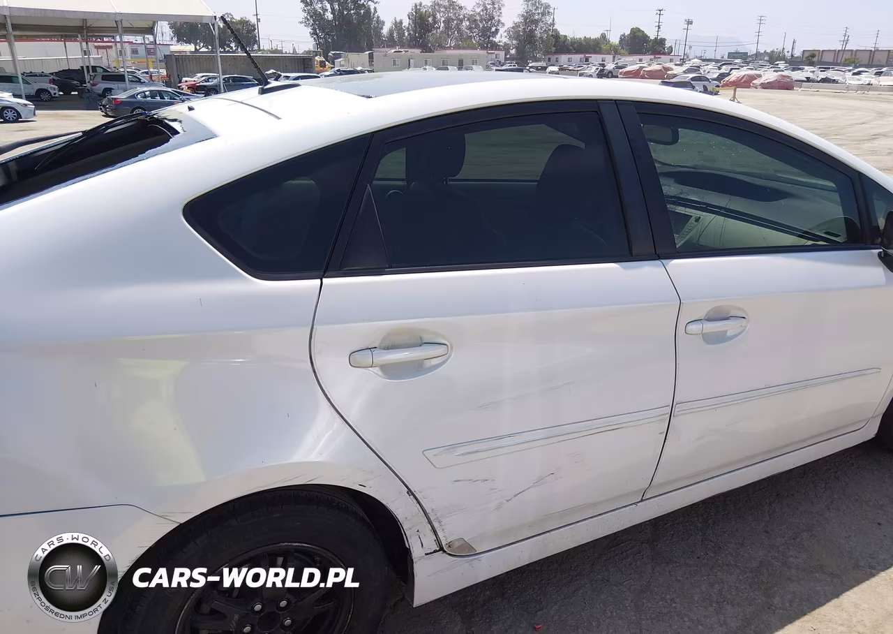 2015 Toyota Prius Four VIN:JTDKN3DU0F1902711 - 6