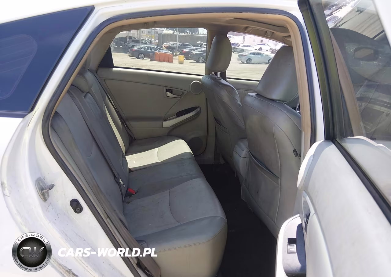 2015 Toyota Prius Four VIN:JTDKN3DU0F1902711 - 8