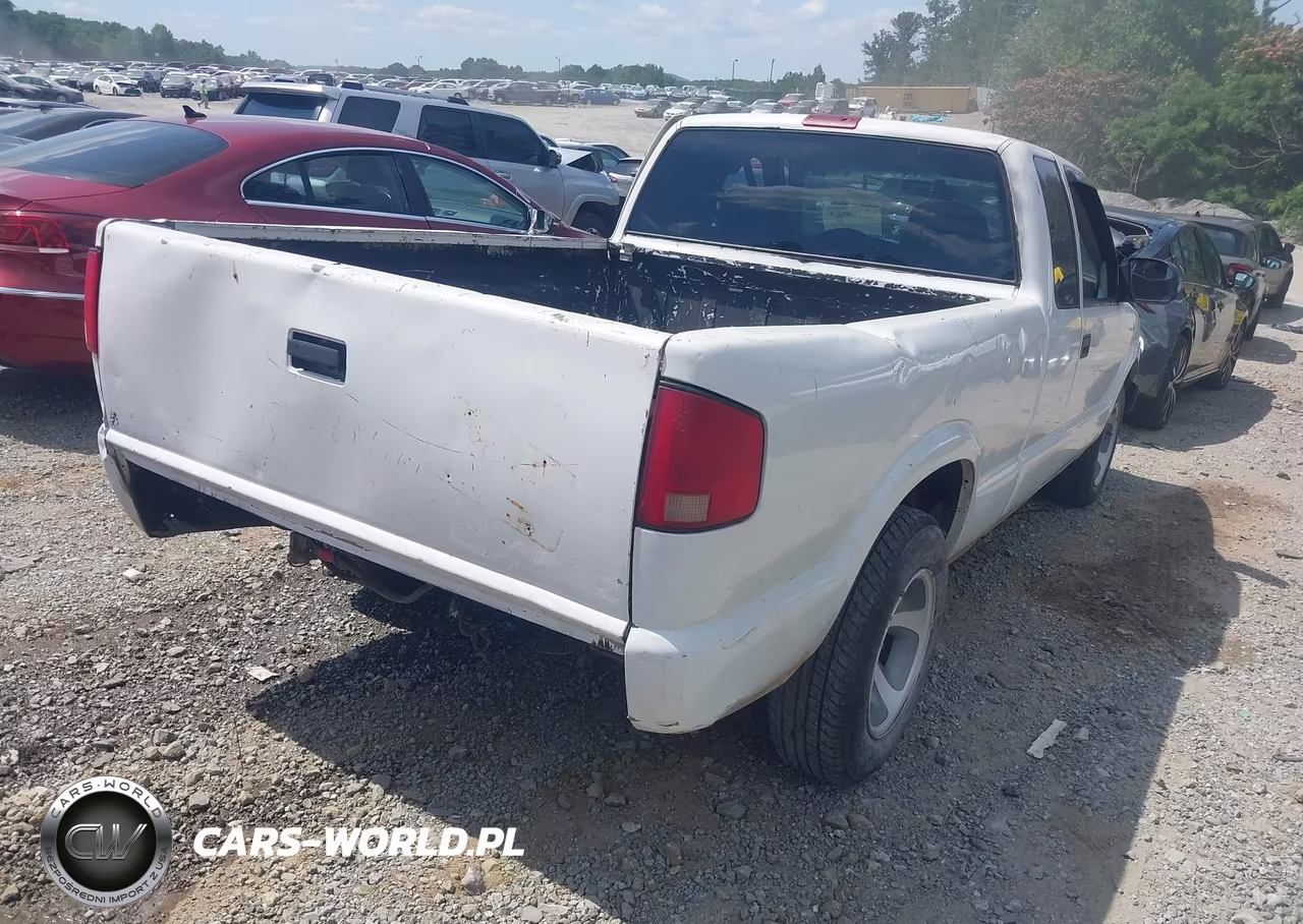 2003 Chevrolet S-10 VIN:1GCCS19H038169852 - 4