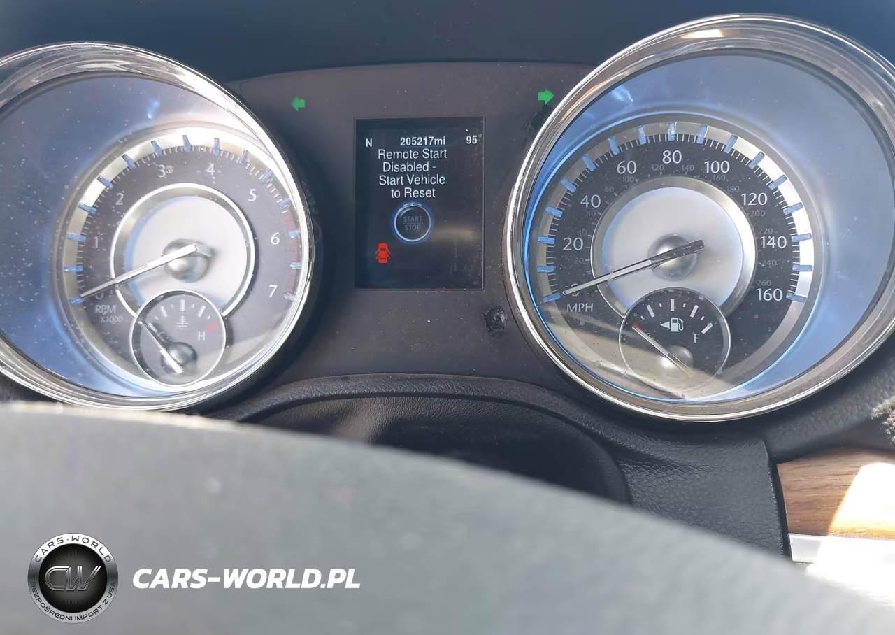 2013 Chrysler 300C John Varvatos Luxury Edition VIN:2C3CCADT3DH627554 - 7