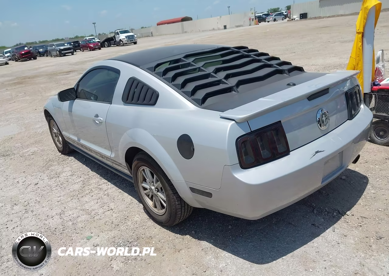 2008 Ford Mustang V6 Deluxe-V6 Premium VIN:1ZVHT80N885115798 - 3