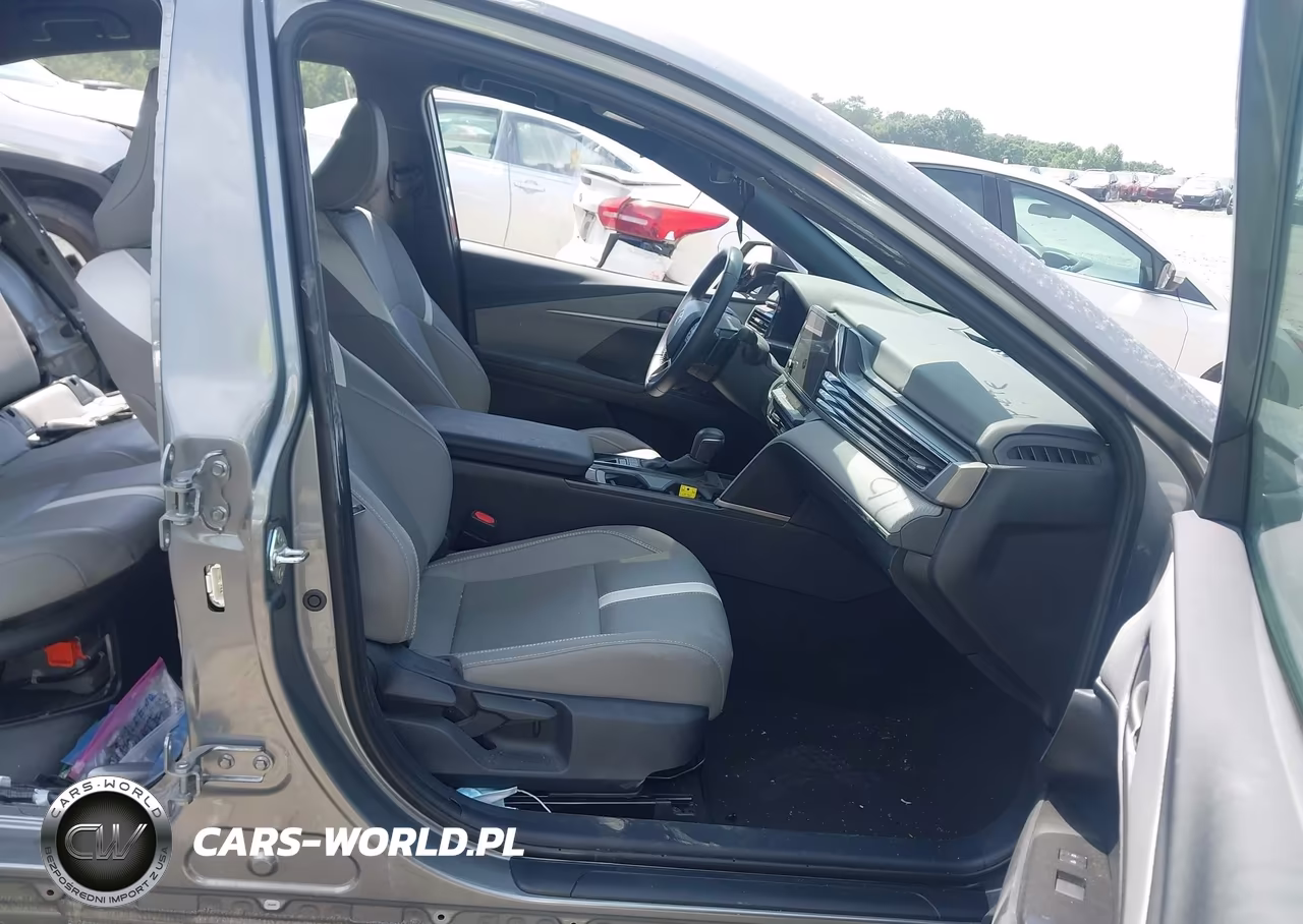 2025 Toyota Camry Se VIN:4T1DAACK1SU575443 - 5