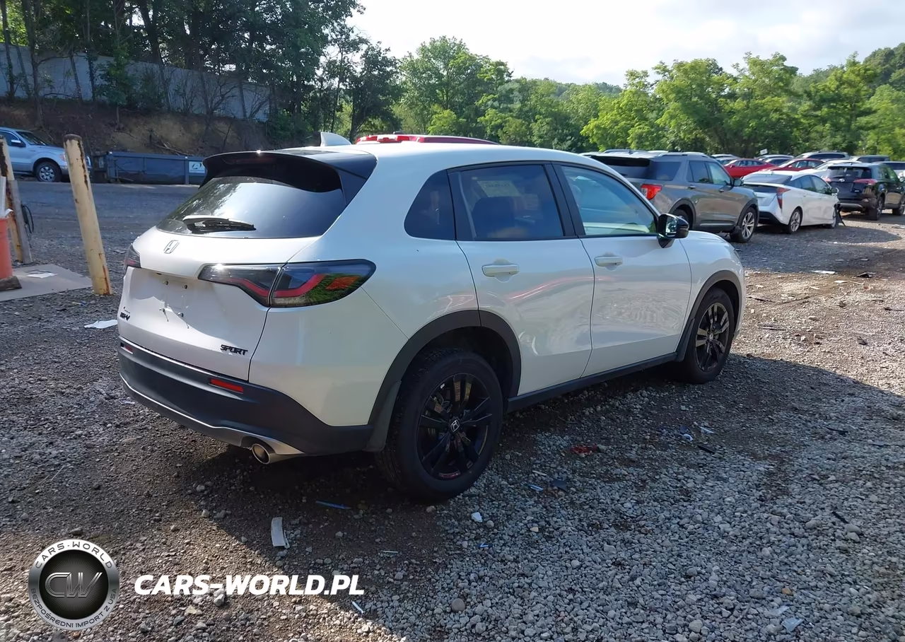 2026 Honda Hr-V Awd Sport VIN:3CZRZ2H52TM746695 - 4