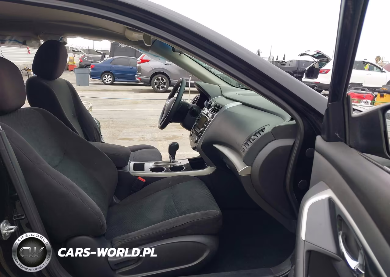 2014 Nissan Altima 2.5 S VIN:1N4AL3AP9EN252466 - 5