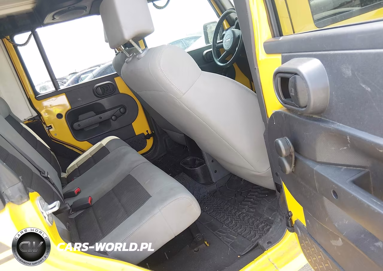 2008 Jeep Wrangler Unlimited X VIN:1J4GB39148L517926 - 8