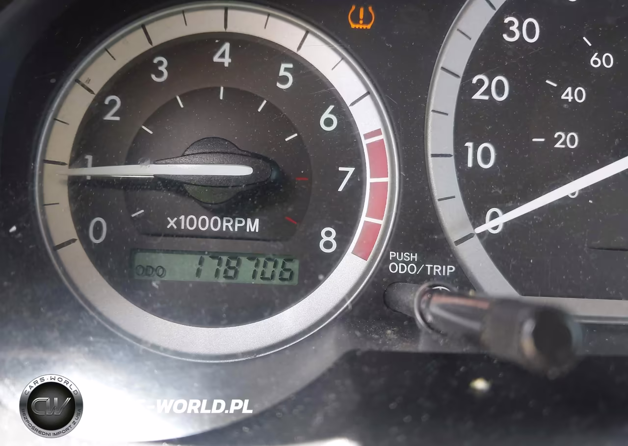 2009 Toyota Sienna Ce VIN:5TDZK23CX9S240962 - 15