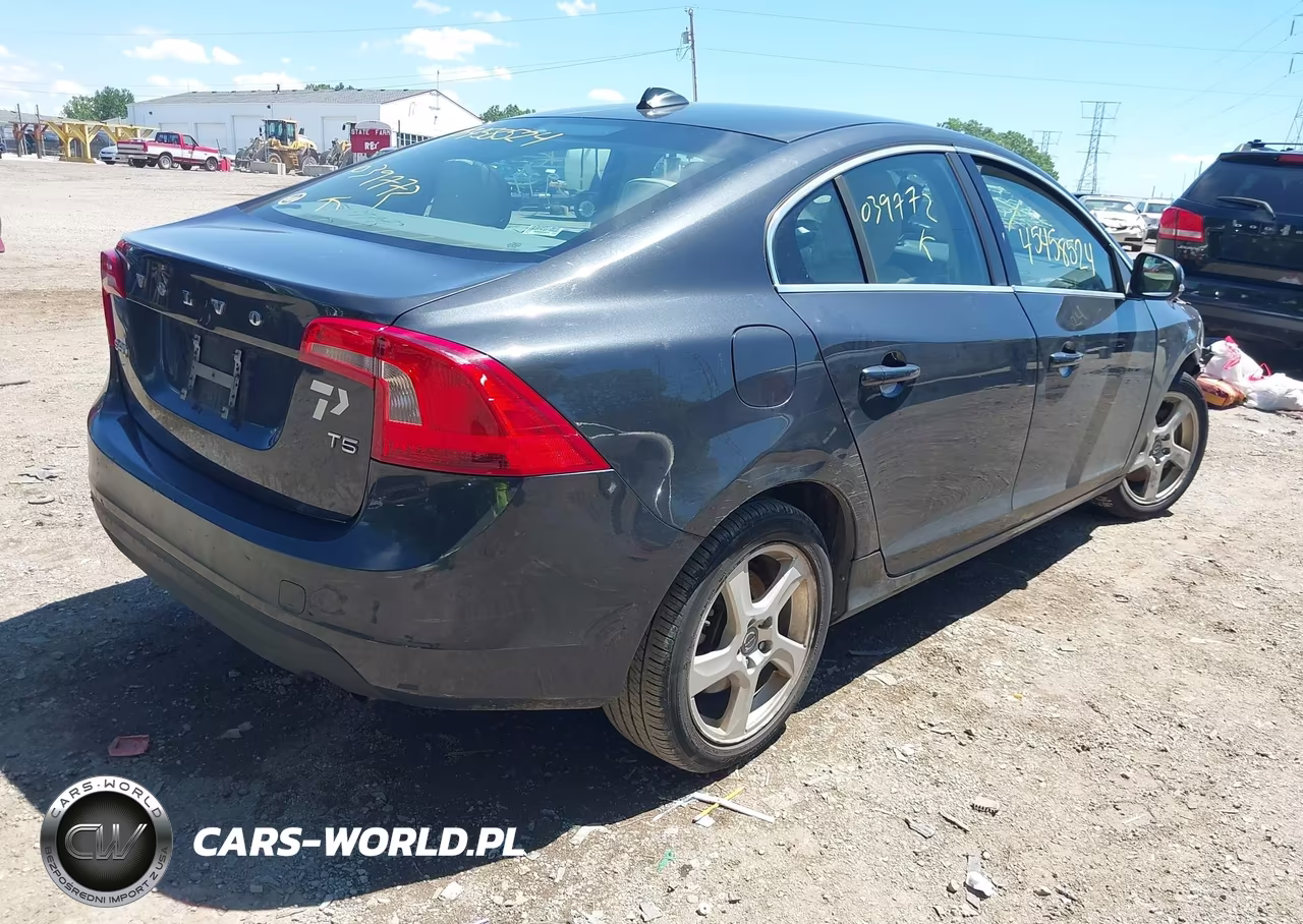 2012 Volvo S60 T5 VIN:YV1622FSXC2039772 - 4