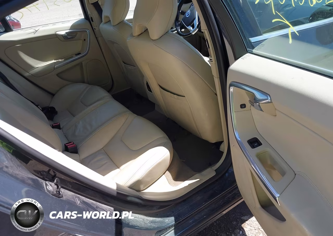2012 Volvo S60 T5 VIN:YV1622FSXC2039772 - 8