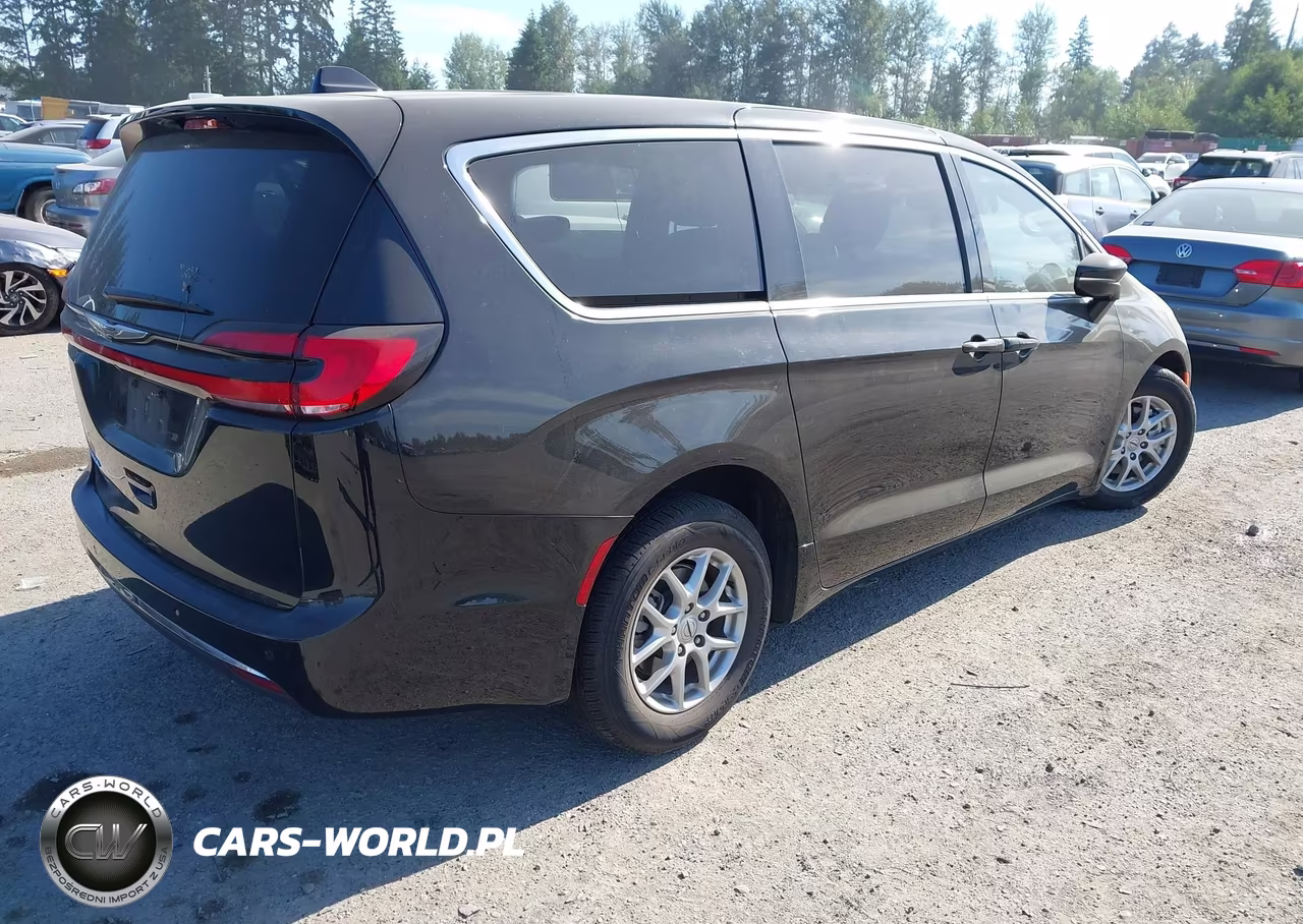 2025 Chrysler Pacifica Select VIN:2C4RC1BG3SR554480 - 4
