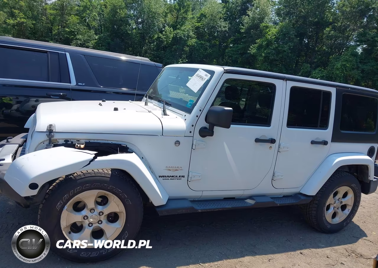 2013 Jeep Wrangler Unlimited Sahara VIN:1C4HJWEG6DL502704 - 14