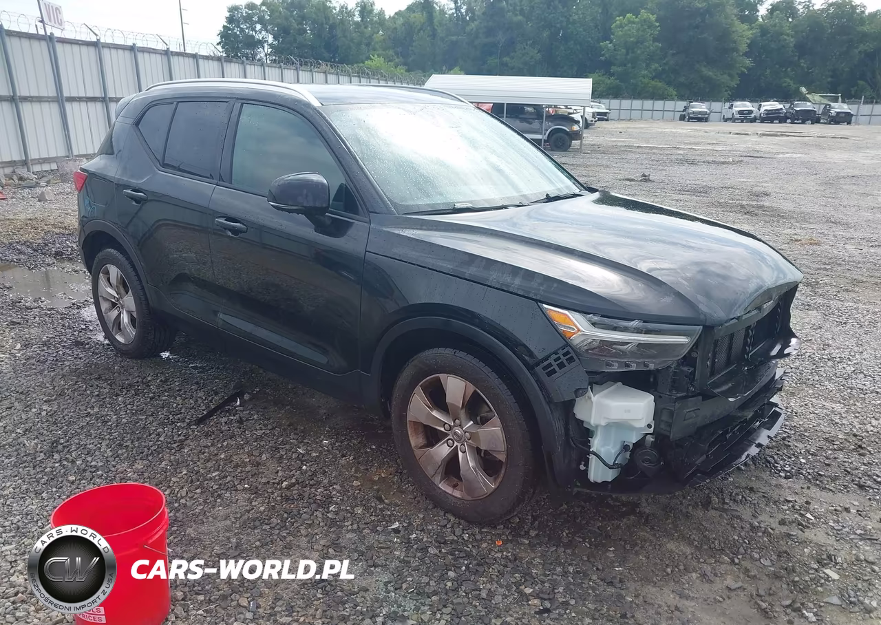2020 Volvo Xc40 T5 Momentum