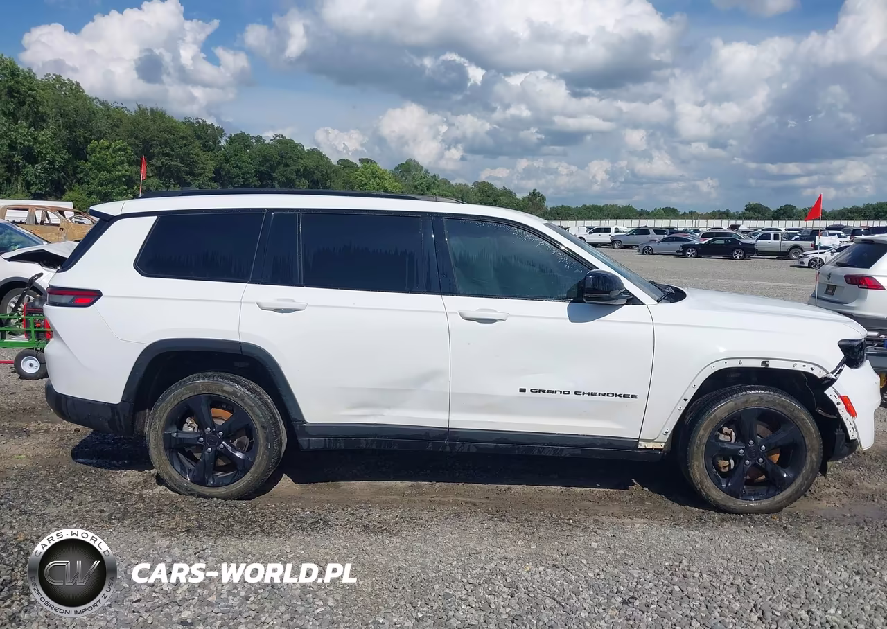 2023 Jeep Grand Cherokee L Limited 4X2 VIN:1C4RJJBG1P8733948 - 13