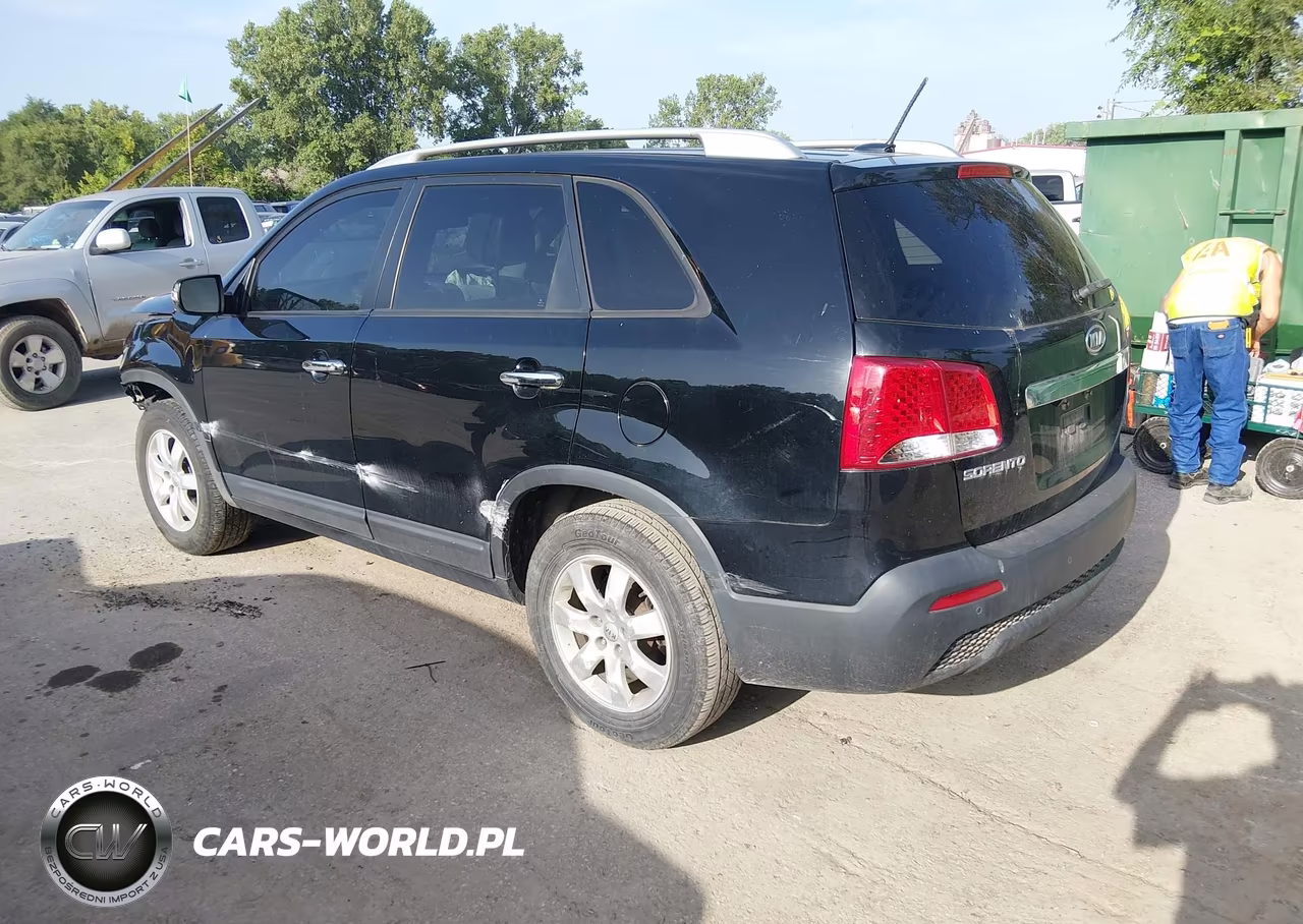 2013 Kia Sorento Lx VIN:5XYKT3A64DG423426 - 3