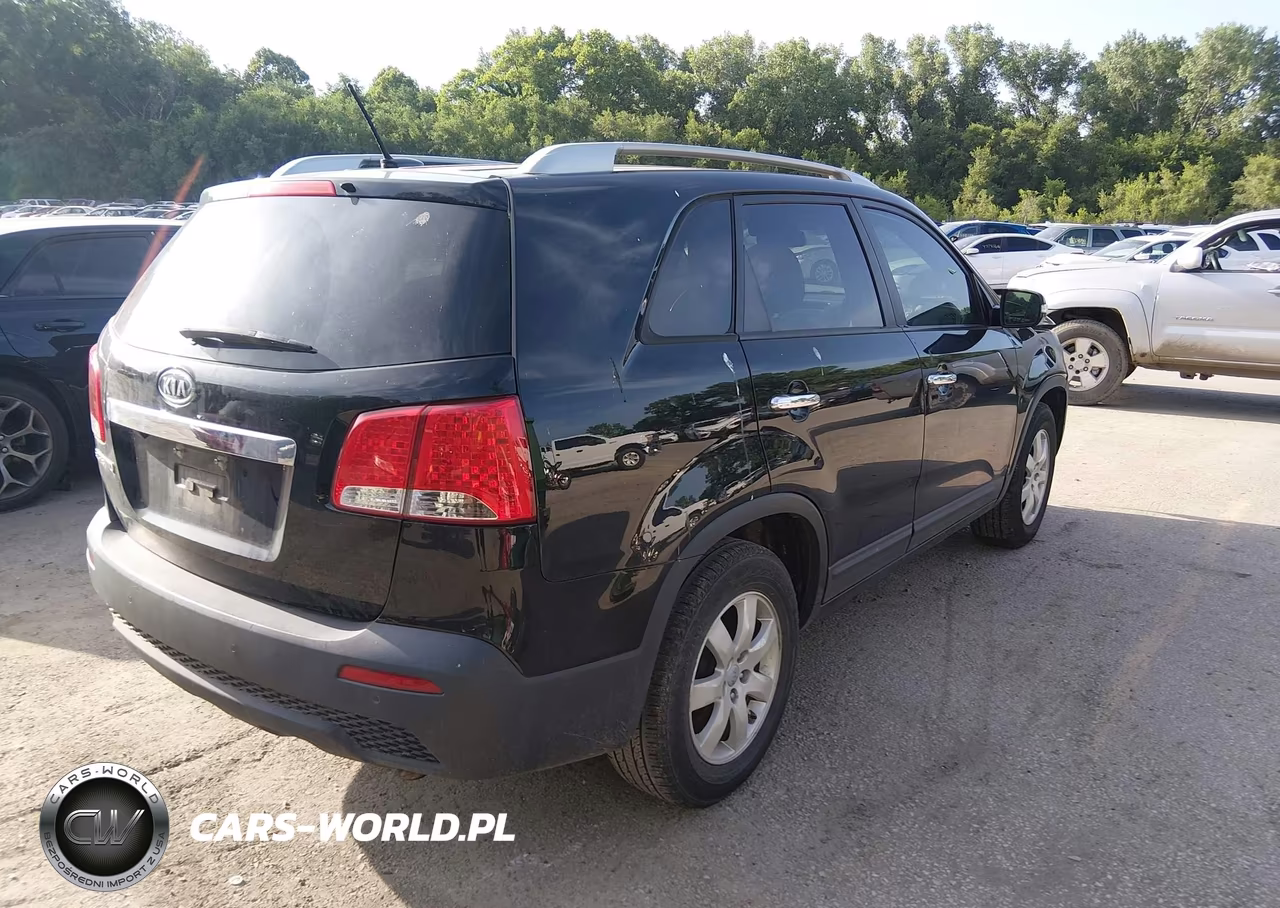 2013 Kia Sorento Lx VIN:5XYKT3A64DG423426 - 4