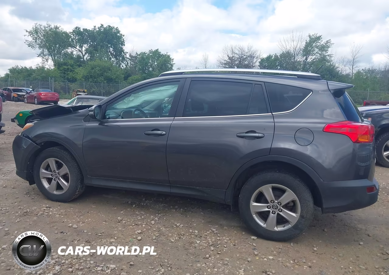 2015 Toyota Rav4 Xle VIN:2T3RFREV2FW311769 - 14