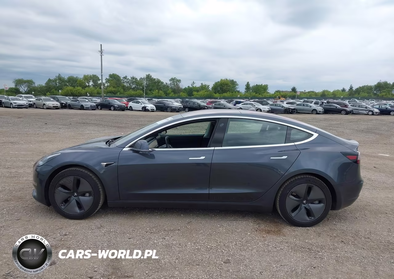 2018 Tesla Model 3 Long Range-Mid Range VIN:5YJ3E1EA5JF006918 - 13
