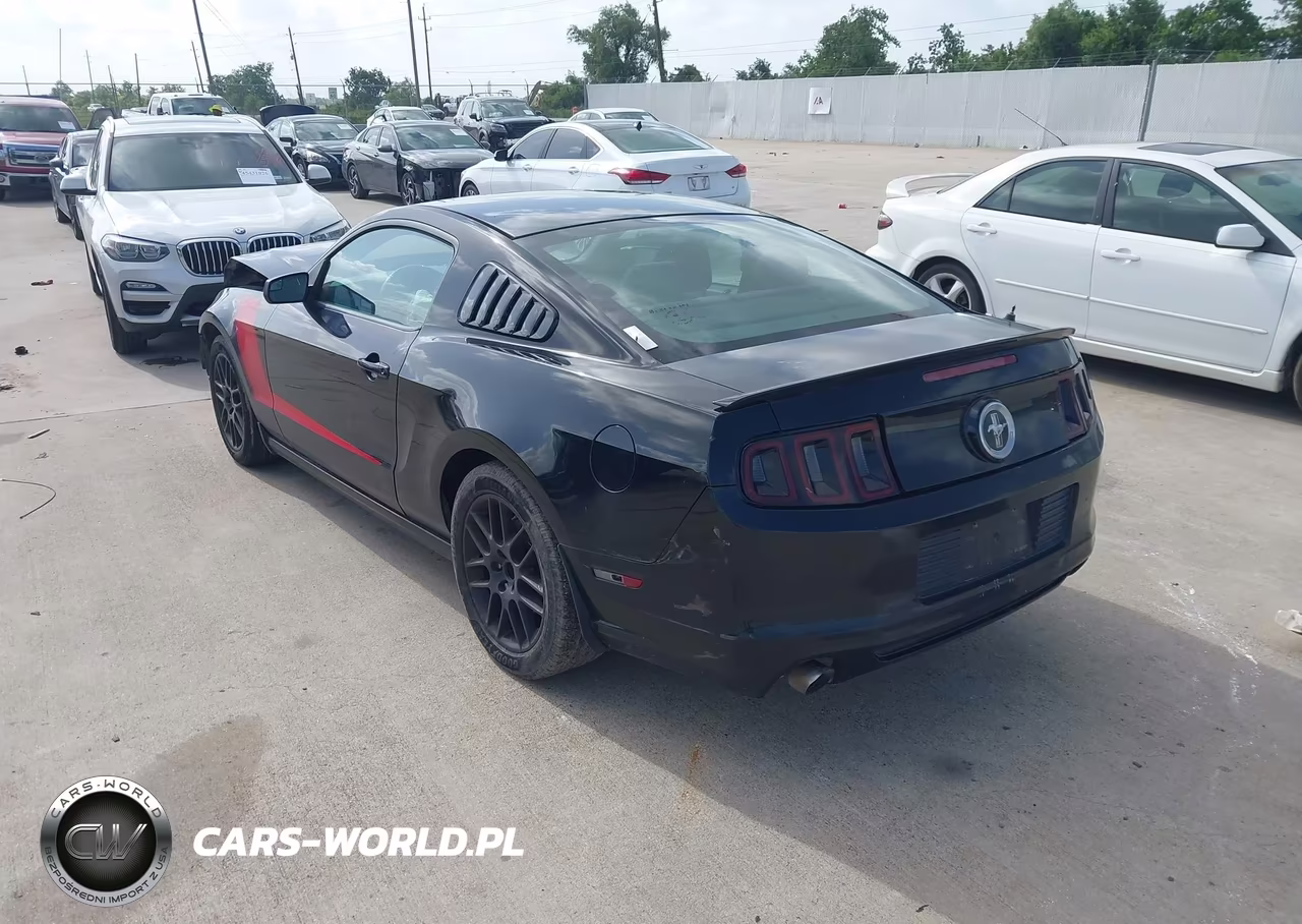 2014 Ford Mustang V6 VIN:1ZVBP8AM7E5303949 - 3
