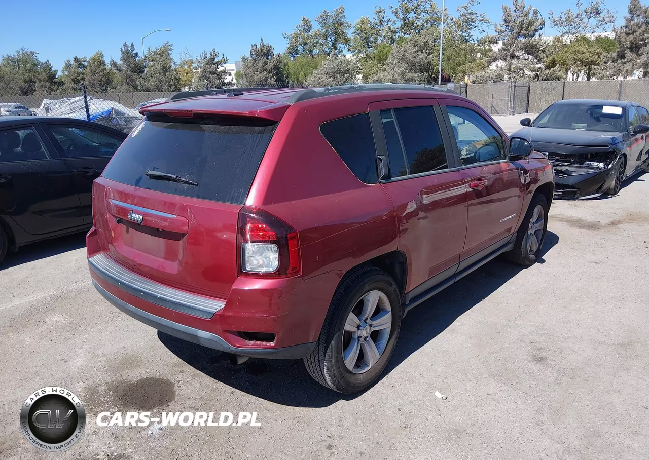 2016 Jeep Compass Sport VIN:1C4NJCBA8GD666651 - 4