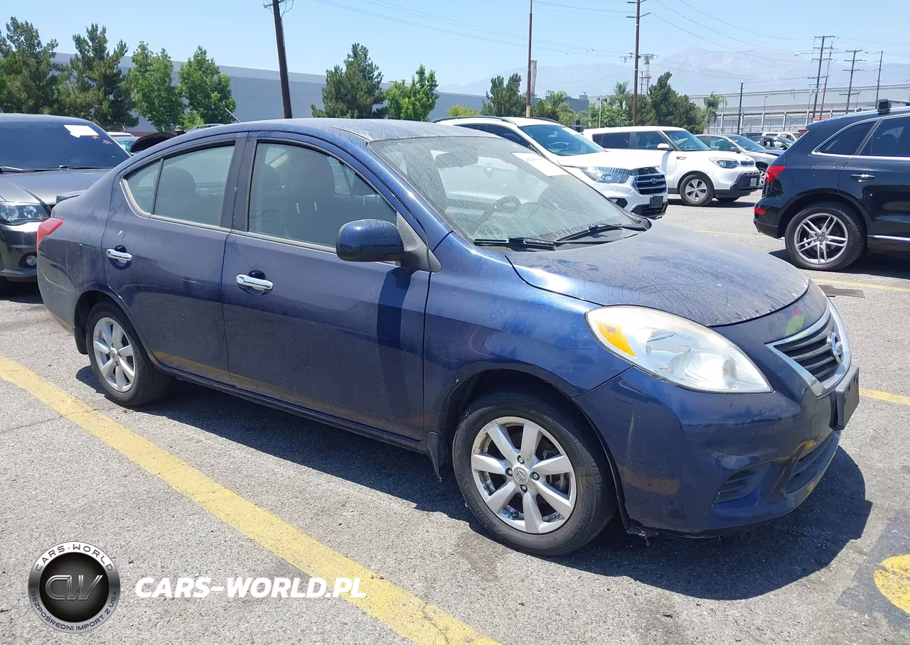 2014 Nissan Versa 1.6 Sv – zdjęcie 1 z 17