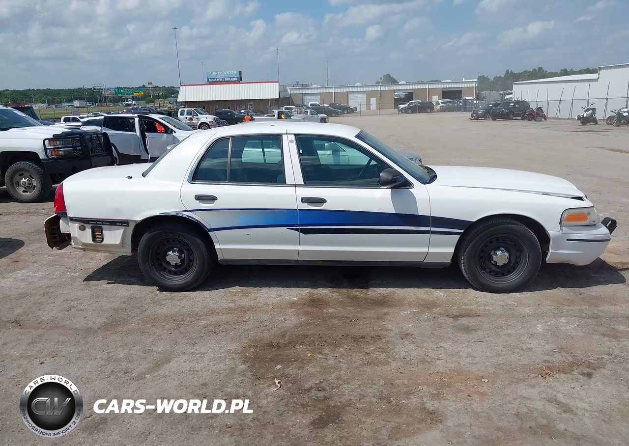 2000 Ford Crown Victoria Police Interceptor VIN:2FAFP71W1YX178309 - 13