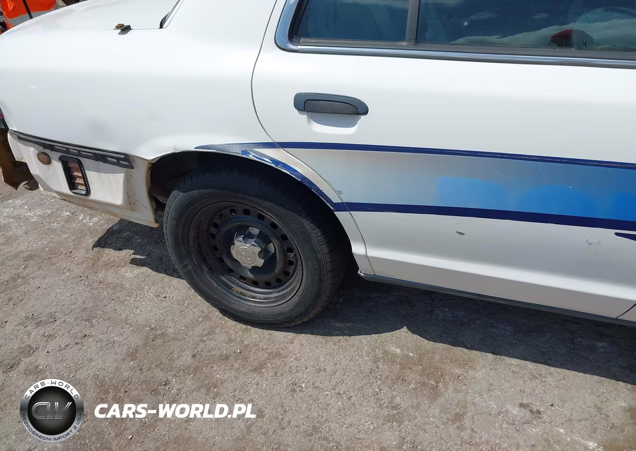 2000 Ford Crown Victoria Police Interceptor VIN:2FAFP71W1YX178309 - 17